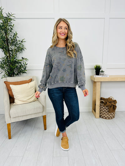 Blooming Layers Pullover in Ash