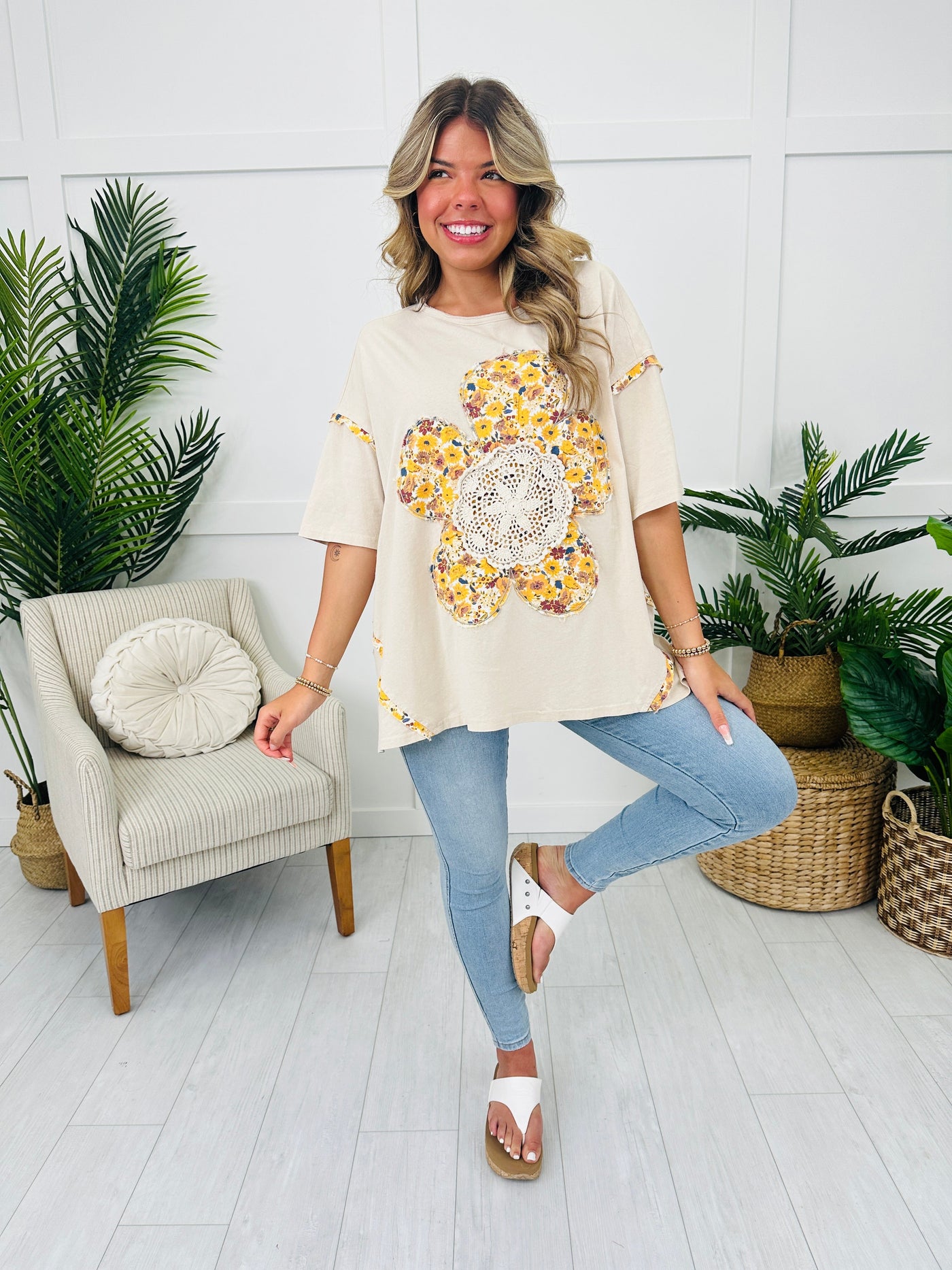 Bouquet Bliss Top In Lt Khaki