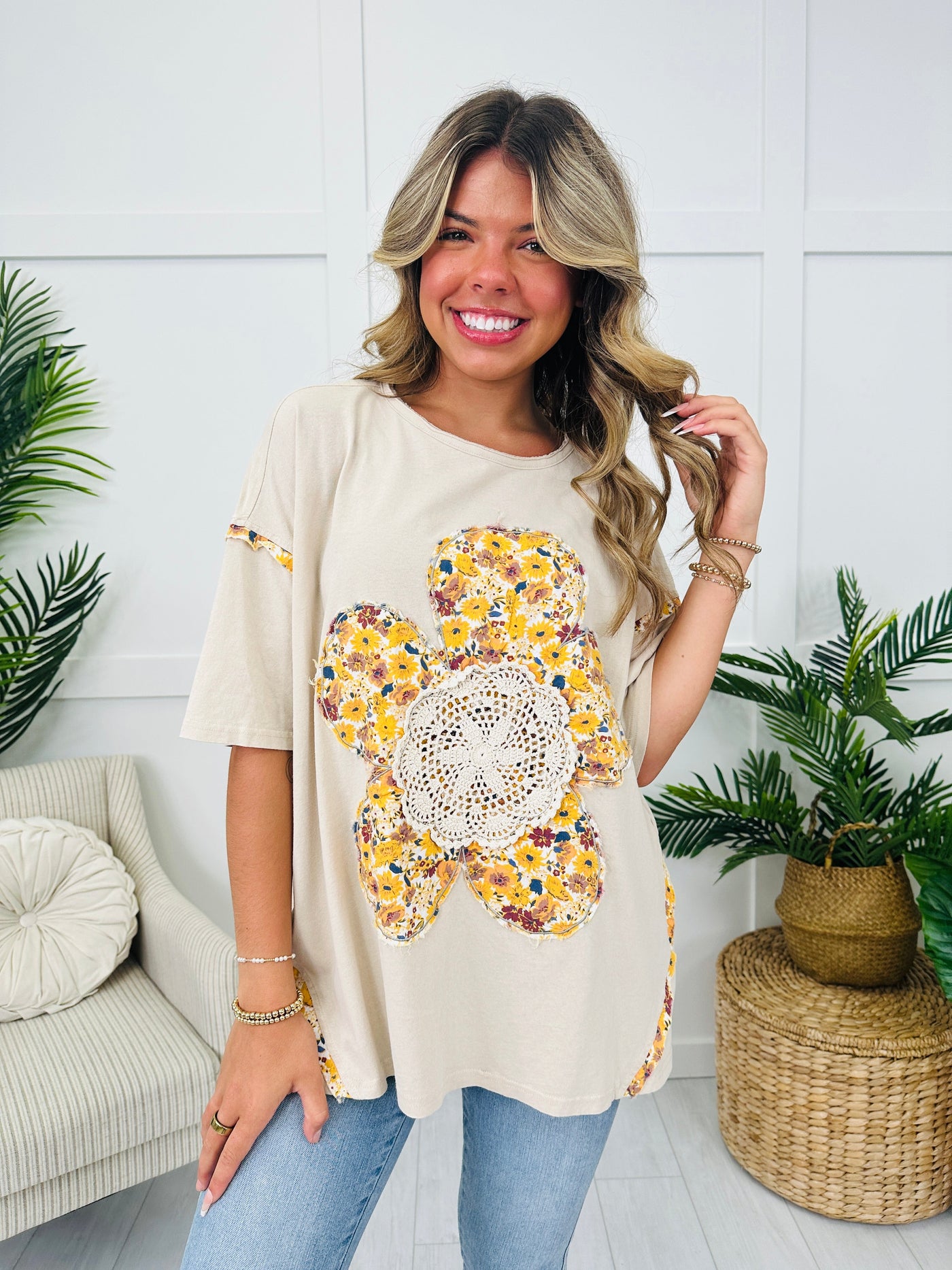 Bouquet Bliss Top In Lt Khaki