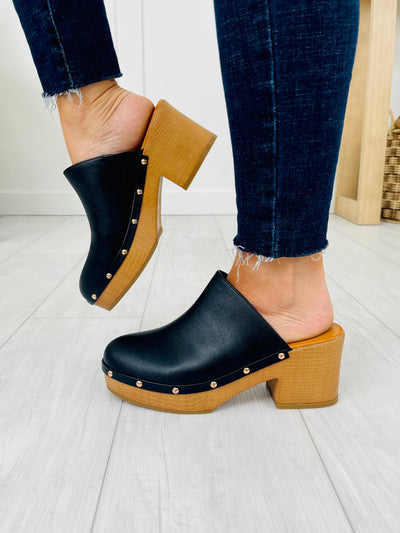 All Set To Strut Clogs in Black