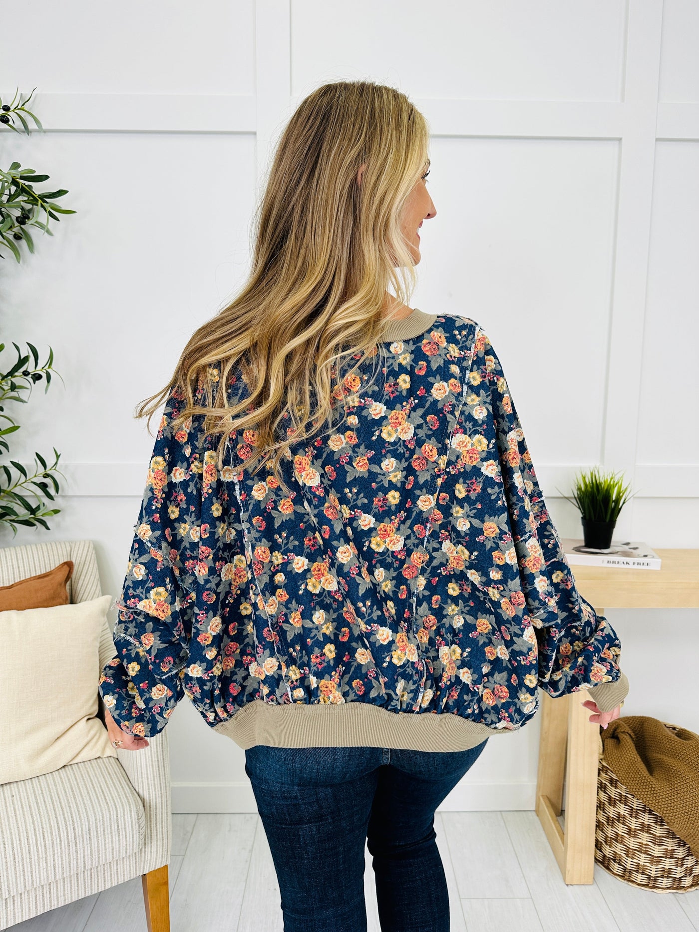 Bloom Where You Wander Pullover