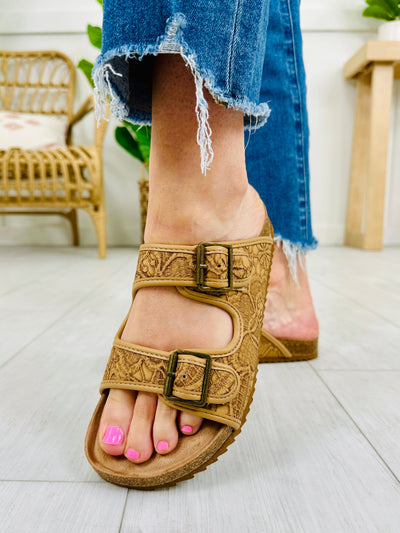 Buckled Style Sandals in Tan
