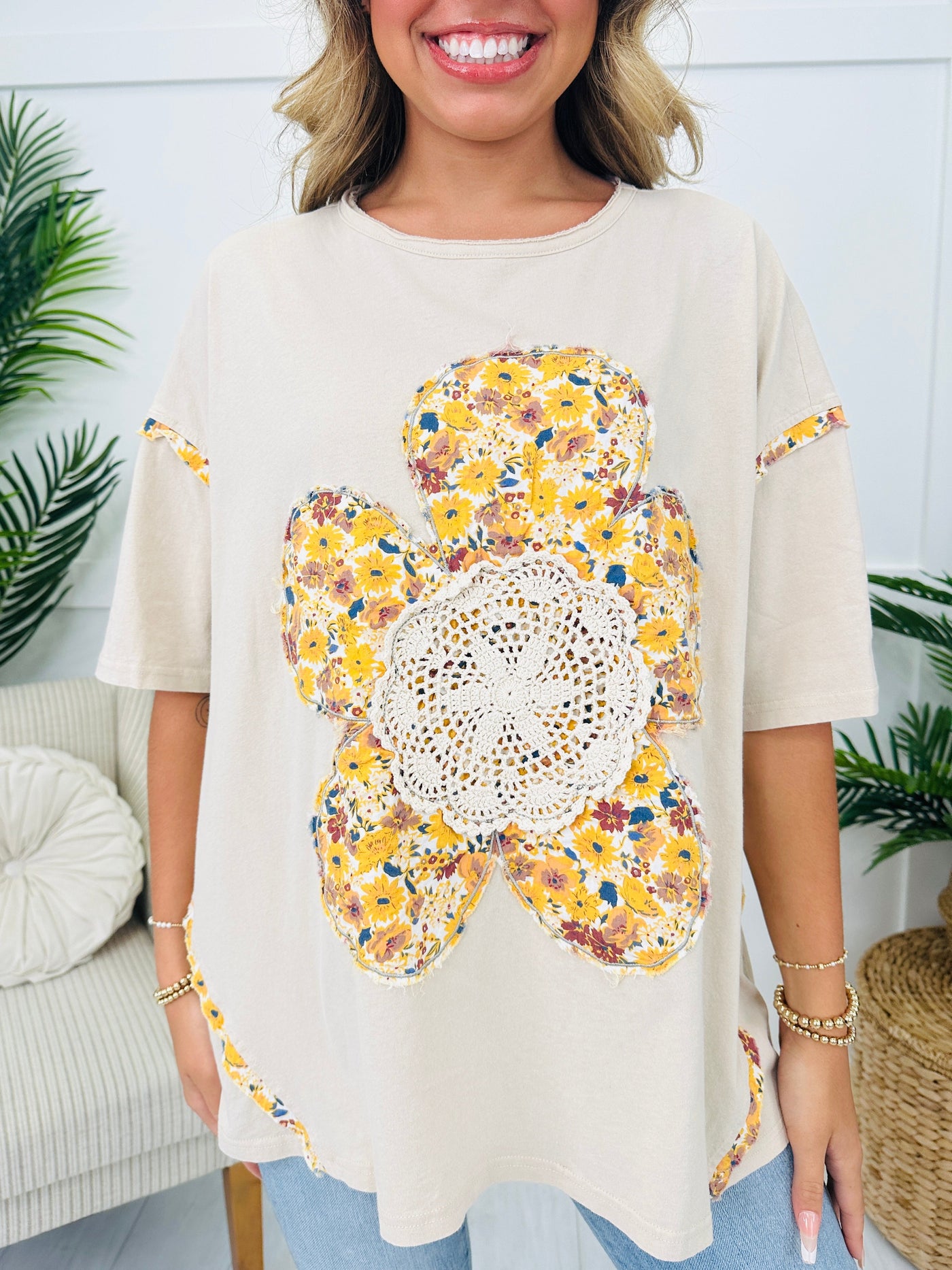 Bouquet Bliss Top In Lt Khaki