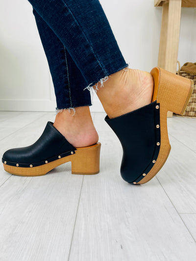 All Set To Strut Clogs in Black