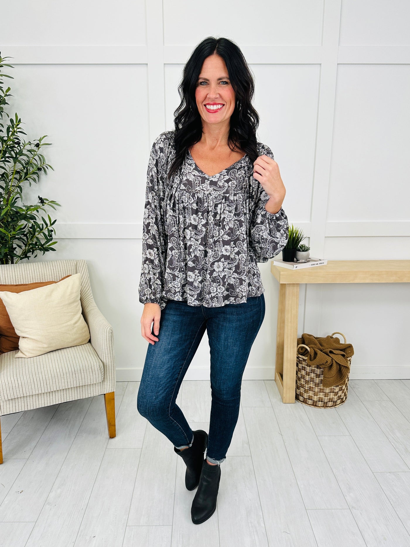 Blooming Hour Top in Charcoal